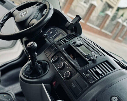 Белый Фольксваген Transporter, объемом двигателя 2 л и пробегом 312 тыс. км за 12700 $, фото 64 на Automoto.ua