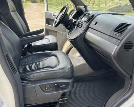 Білий Фольксваген Transporter, об'ємом двигуна 2 л та пробігом 340 тис. км за 10900 $, фото 9 на Automoto.ua