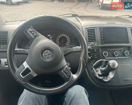 Білий Фольксваген Transporter, об'ємом двигуна 2 л та пробігом 280 тис. км за 10777 $, фото 16 на Automoto.ua