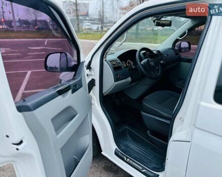 Белый Фольксваген Transporter, объемом двигателя 2 л и пробегом 190 тыс. км за 13999 $, фото 29 на Automoto.ua