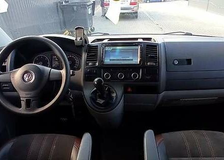 Белый Фольксваген Transporter, объемом двигателя 2 л и пробегом 235 тыс. км за 14300 $, фото 5 на Automoto.ua