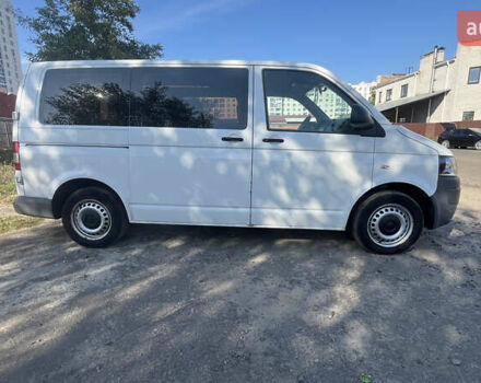 Белый Фольксваген Transporter, объемом двигателя 1.97 л и пробегом 329 тыс. км за 12500 $, фото 3 на Automoto.ua