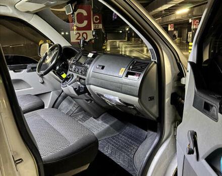 Білий Фольксваген Transporter, об'ємом двигуна 2 л та пробігом 390 тис. км за 12600 $, фото 3 на Automoto.ua