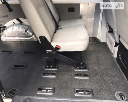 Білий Фольксваген Transporter, об'ємом двигуна 2 л та пробігом 282 тис. км за 15000 $, фото 12 на Automoto.ua