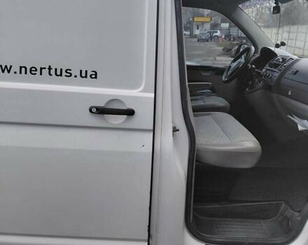 Белый Фольксваген Transporter, объемом двигателя 2 л и пробегом 495 тыс. км за 10000 $, фото 8 на Automoto.ua