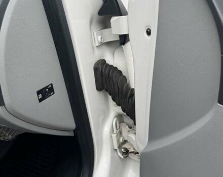 Белый Фольксваген Transporter, объемом двигателя 2 л и пробегом 290 тыс. км за 13500 $, фото 17 на Automoto.ua