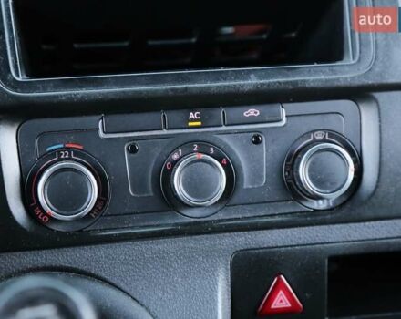 Білий Фольксваген Transporter, об'ємом двигуна 2 л та пробігом 457 тис. км за 10500 $, фото 14 на Automoto.ua