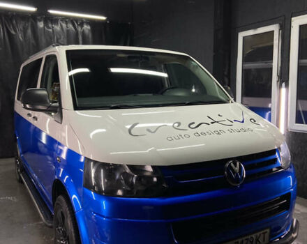 Белый Фольксваген Transporter, объемом двигателя 2 л и пробегом 227 тыс. км за 14500 $, фото 2 на Automoto.ua