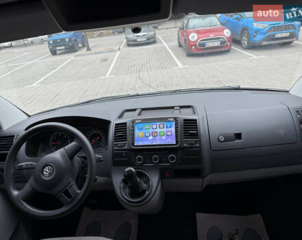 Белый Фольксваген Transporter, объемом двигателя 2 л и пробегом 221 тыс. км за 13999 $, фото 9 на Automoto.ua