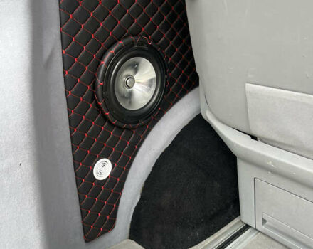 Белый Фольксваген Transporter, объемом двигателя 1.97 л и пробегом 255 тыс. км за 17000 $, фото 13 на Automoto.ua