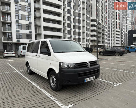 Белый Фольксваген Transporter, объемом двигателя 2 л и пробегом 221 тыс. км за 13999 $, фото 1 на Automoto.ua