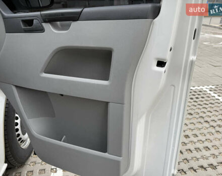 Белый Фольксваген Transporter, объемом двигателя 2 л и пробегом 221 тыс. км за 13999 $, фото 11 на Automoto.ua