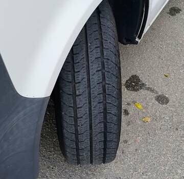 Білий Фольксваген Transporter, об'ємом двигуна 2 л та пробігом 380 тис. км за 12500 $, фото 12 на Automoto.ua