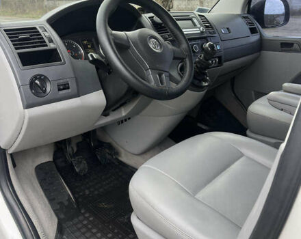 Белый Фольксваген Transporter, объемом двигателя 1.97 л и пробегом 255 тыс. км за 17000 $, фото 12 на Automoto.ua