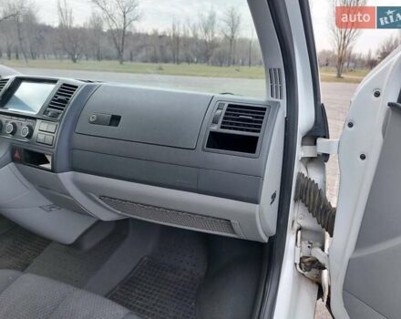 Белый Фольксваген Transporter, объемом двигателя 1.97 л и пробегом 275 тыс. км за 15800 $, фото 7 на Automoto.ua