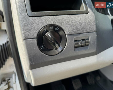 Білий Фольксваген Transporter, об'ємом двигуна 2 л та пробігом 191 тис. км за 17499 $, фото 16 на Automoto.ua