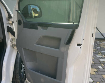 Білий Фольксваген Transporter, об'ємом двигуна 2 л та пробігом 351 тис. км за 15800 $, фото 13 на Automoto.ua
