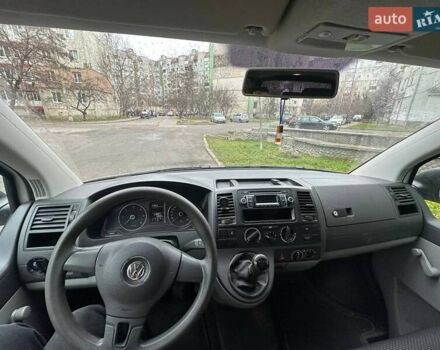 Белый Фольксваген Transporter, объемом двигателя 2 л и пробегом 140 тыс. км за 15000 $, фото 4 на Automoto.ua