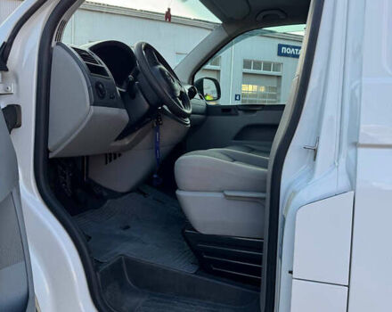 Білий Фольксваген Transporter, об'ємом двигуна 1.97 л та пробігом 317 тис. км за 13000 $, фото 13 на Automoto.ua