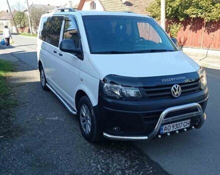 Белый Фольксваген Transporter, объемом двигателя 1.97 л и пробегом 300 тыс. км за 13600 $, фото 1 на Automoto.ua