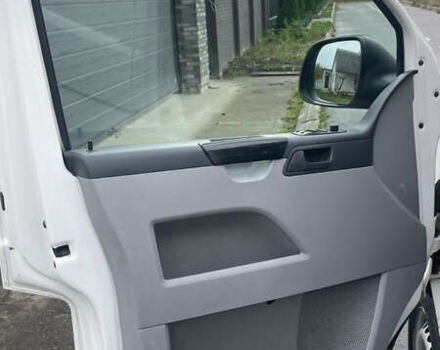 Белый Фольксваген Transporter, объемом двигателя 1.97 л и пробегом 371 тыс. км за 9800 $, фото 8 на Automoto.ua