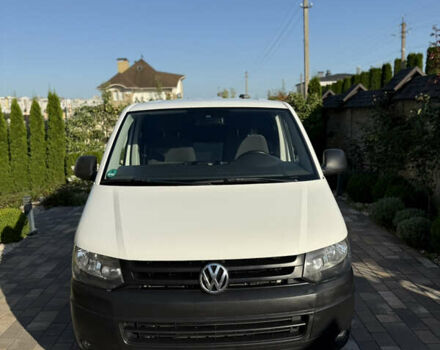 Белый Фольксваген Transporter, объемом двигателя 2 л и пробегом 258 тыс. км за 15500 $, фото 1 на Automoto.ua