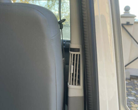 Білий Фольксваген Transporter, об'ємом двигуна 2 л та пробігом 351 тис. км за 15800 $, фото 11 на Automoto.ua