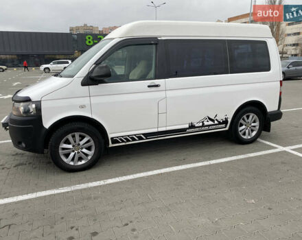 Белый Фольксваген Transporter, объемом двигателя 2 л и пробегом 330 тыс. км за 21900 $, фото 2 на Automoto.ua