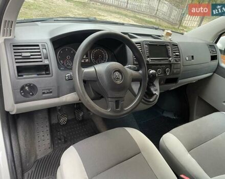 Білий Фольксваген Transporter, об'ємом двигуна 1.97 л та пробігом 265 тис. км за 16800 $, фото 8 на Automoto.ua