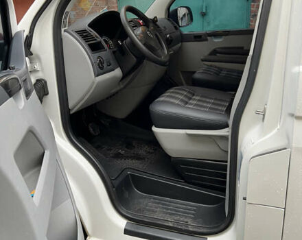 Білий Фольксваген Transporter, об'ємом двигуна 2 л та пробігом 276 тис. км за 16900 $, фото 16 на Automoto.ua