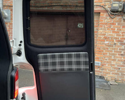 Білий Фольксваген Transporter, об'ємом двигуна 2 л та пробігом 276 тис. км за 16900 $, фото 26 на Automoto.ua