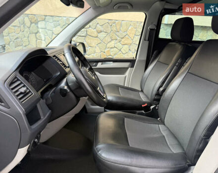 Белый Фольксваген Transporter, объемом двигателя 2 л и пробегом 220 тыс. км за 22500 $, фото 16 на Automoto.ua