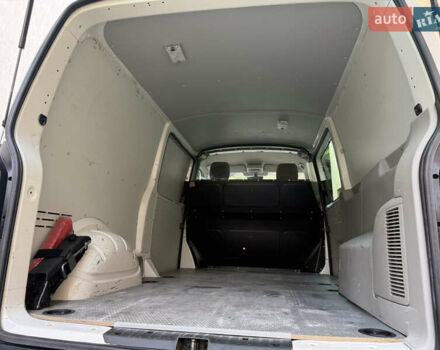 Белый Фольксваген Transporter, объемом двигателя 2 л и пробегом 220 тыс. км за 22500 $, фото 25 на Automoto.ua