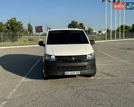 Белый Фольксваген Transporter, объемом двигателя 1.97 л и пробегом 375 тыс. км за 22500 $, фото 2 на Automoto.ua