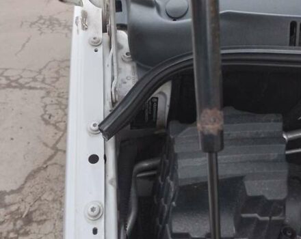 Белый Фольксваген Transporter, объемом двигателя 2 л и пробегом 269 тыс. км за 20500 $, фото 2 на Automoto.ua