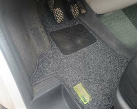 Білий Фольксваген Transporter, об'ємом двигуна 1.97 л та пробігом 260 тис. км за 21500 $, фото 15 на Automoto.ua