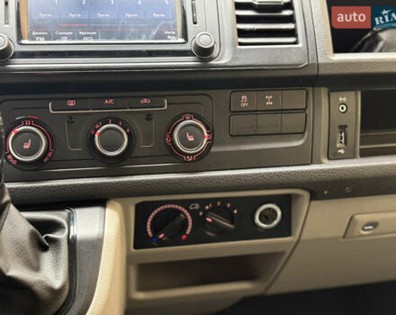 Белый Фольксваген Transporter, объемом двигателя 2 л и пробегом 220 тыс. км за 22500 $, фото 54 на Automoto.ua