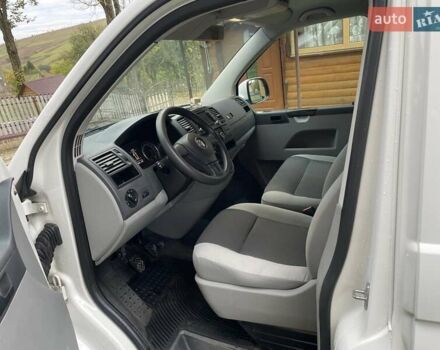 Білий Фольксваген Transporter, об'ємом двигуна 1.97 л та пробігом 265 тис. км за 16800 $, фото 13 на Automoto.ua