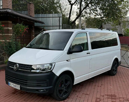 Белый Фольксваген Transporter, объемом двигателя 2 л и пробегом 205 тыс. км за 17000 $, фото 1 на Automoto.ua