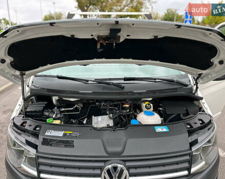 Белый Фольксваген Transporter, объемом двигателя 2 л и пробегом 264 тыс. км за 17990 $, фото 23 на Automoto.ua