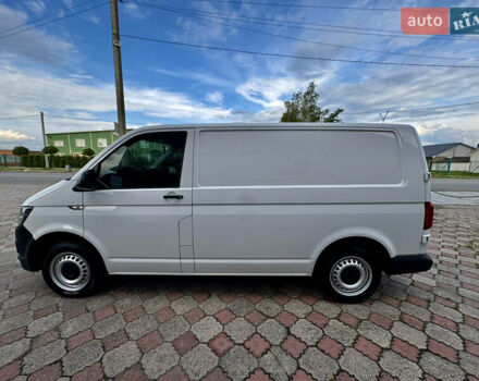 Білий Фольксваген Transporter, об'ємом двигуна 2 л та пробігом 305 тис. км за 15999 $, фото 1 на Automoto.ua