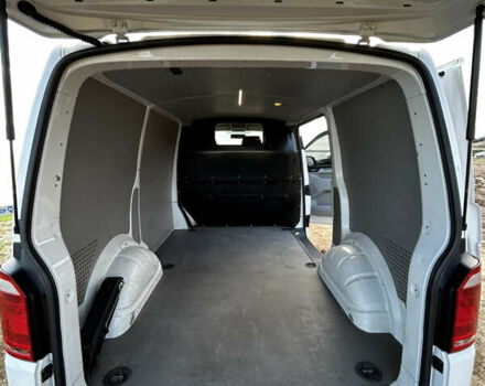 Белый Фольксваген Transporter, объемом двигателя 1.97 л и пробегом 311 тыс. км за 16000 $, фото 15 на Automoto.ua