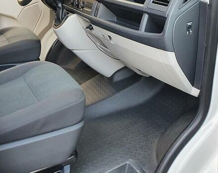 Белый Фольксваген Transporter, объемом двигателя 2 л и пробегом 270 тыс. км за 23100 $, фото 45 на Automoto.ua