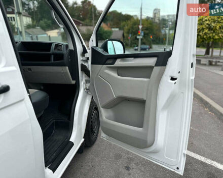 Белый Фольксваген Transporter, объемом двигателя 2 л и пробегом 264 тыс. км за 17990 $, фото 13 на Automoto.ua