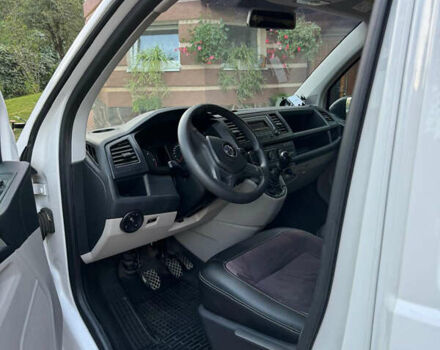 Белый Фольксваген Transporter, объемом двигателя 2 л и пробегом 205 тыс. км за 17000 $, фото 4 на Automoto.ua