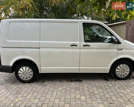 Білий Фольксваген Transporter, об'ємом двигуна 2 л та пробігом 295 тис. км за 15500 $, фото 10 на Automoto.ua