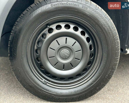 Белый Фольксваген Transporter, объемом двигателя 2 л и пробегом 264 тыс. км за 17990 $, фото 3 на Automoto.ua