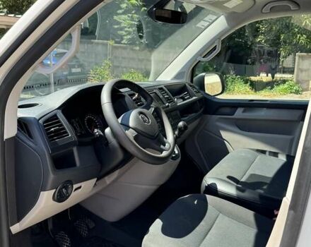 Белый Фольксваген Transporter, объемом двигателя 2 л и пробегом 271 тыс. км за 18000 $, фото 2 на Automoto.ua