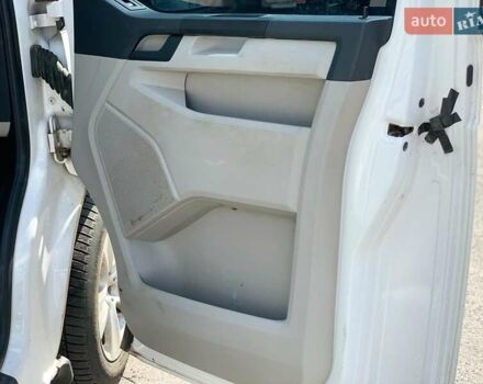 Белый Фольксваген Transporter, объемом двигателя 2 л и пробегом 230 тыс. км за 18490 $, фото 43 на Automoto.ua