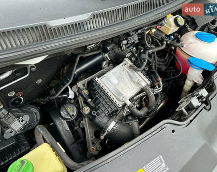 Белый Фольксваген Transporter, объемом двигателя 2 л и пробегом 264 тыс. км за 17990 $, фото 26 на Automoto.ua